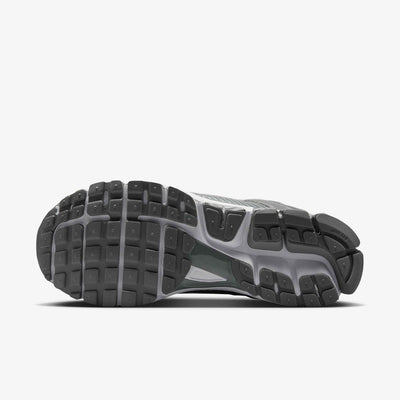 Mens Zoom Vomero 5 SDE Shoe