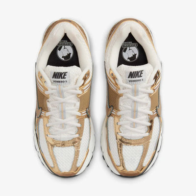 Womens Vomero 5 Gold Shoe