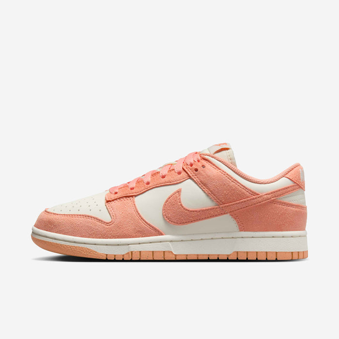 Womens Dunk Low Shoe