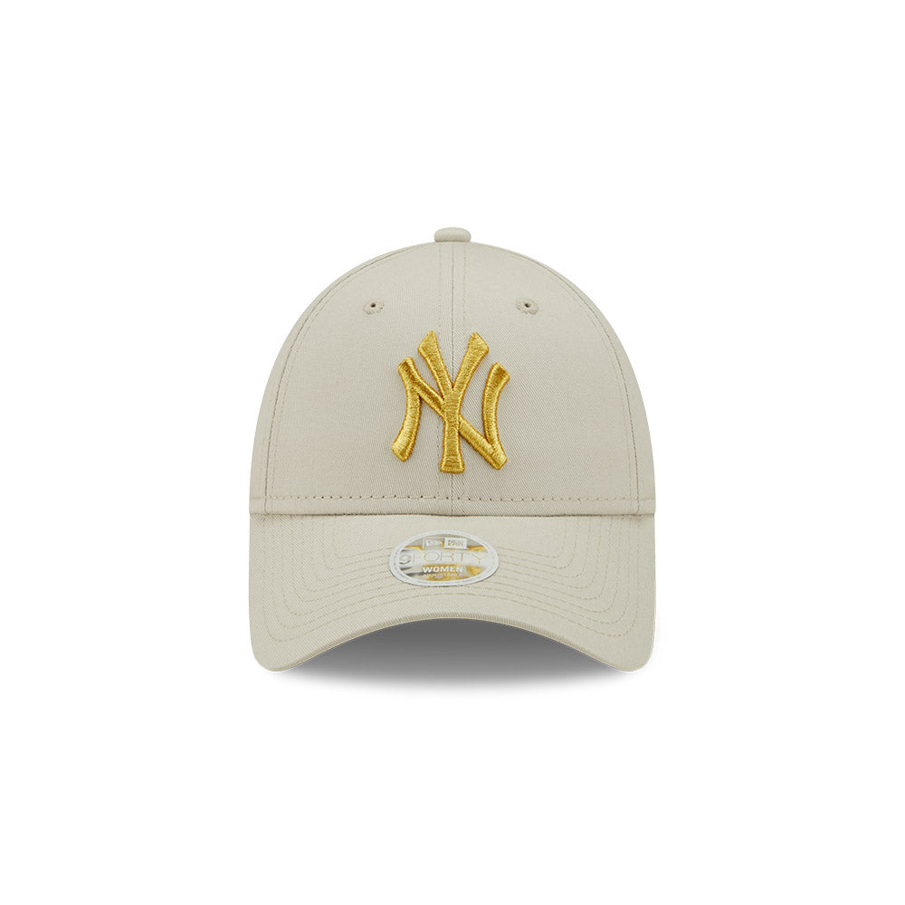 Womens New York Yankees 9Forty Adjustable Cap