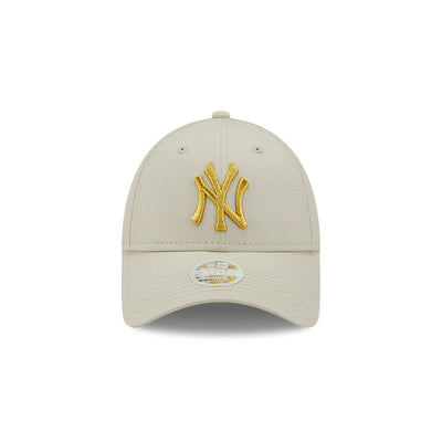 Womens New York Yankees 9Forty Adjustable Cap