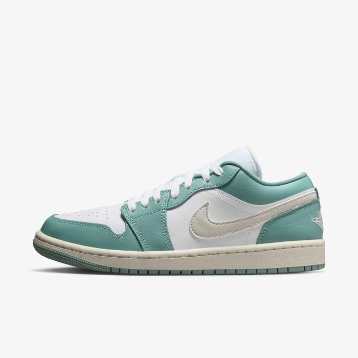 Womens Air Jordan 1 Low Shoe