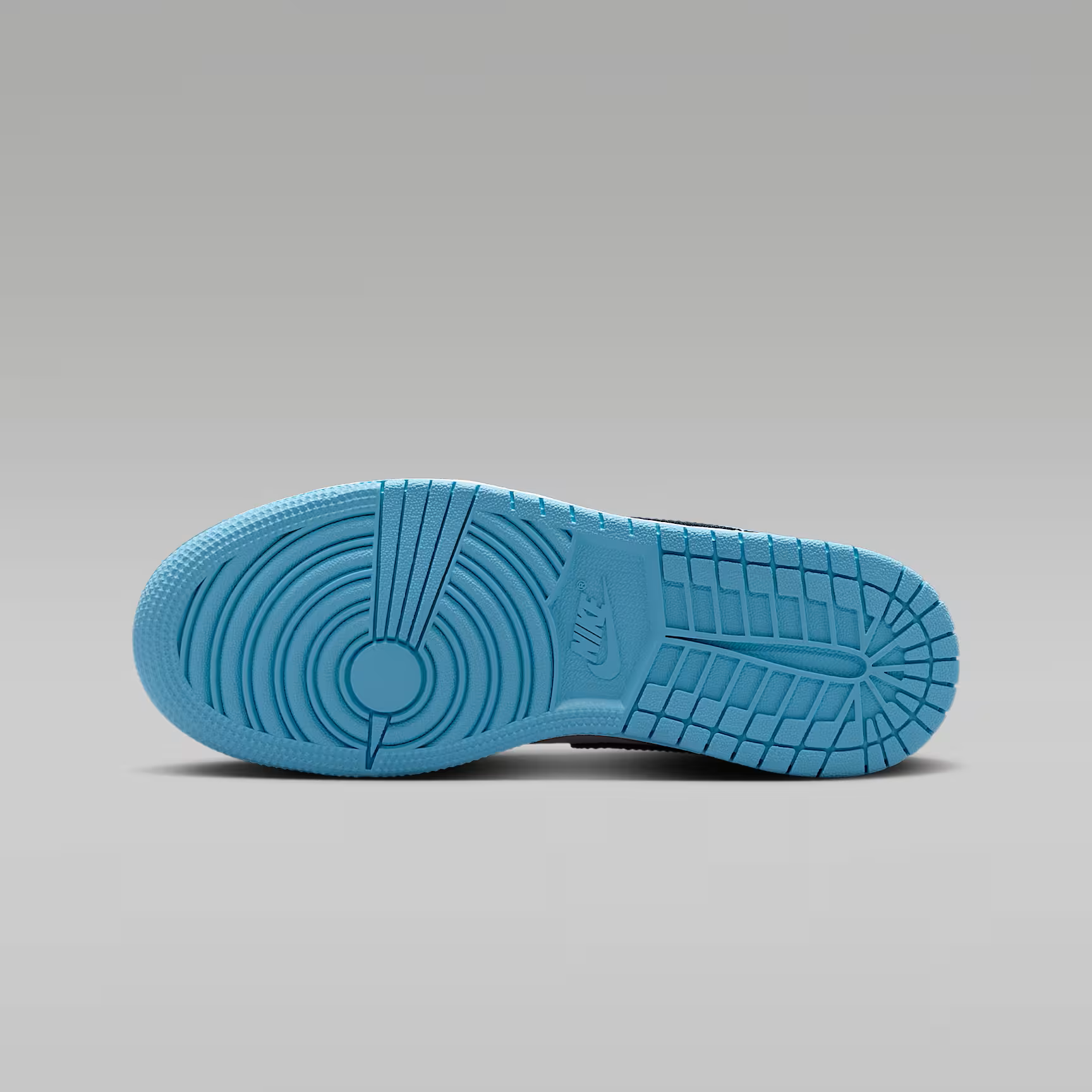 Junior Air Jordan 1 Low Shoe