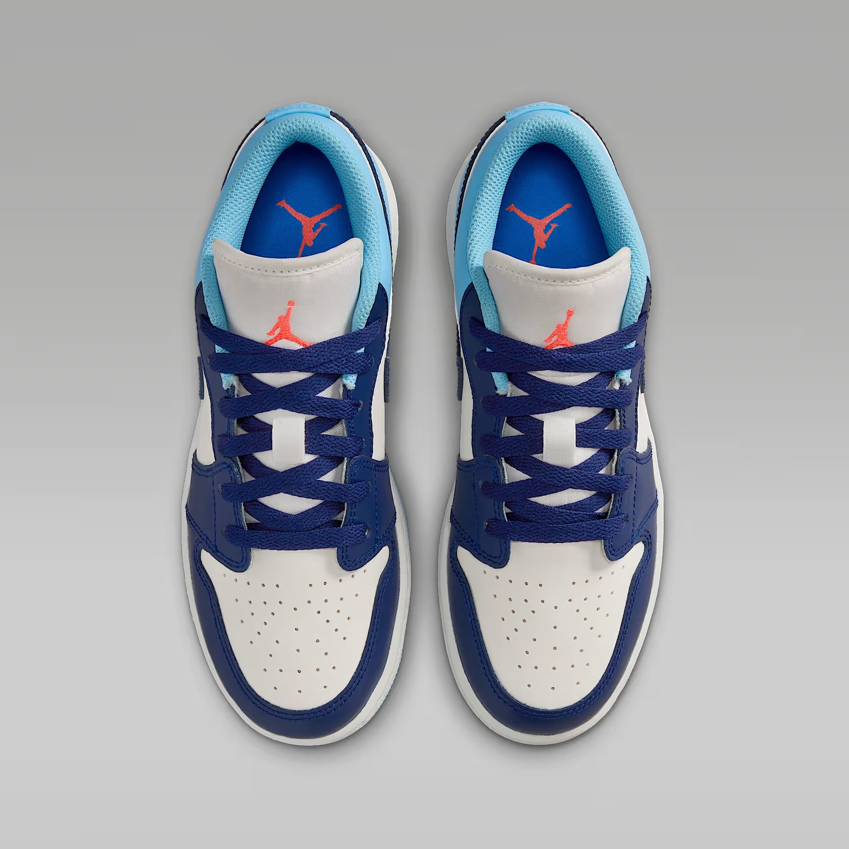 Junior Air Jordan 1 Low Shoe