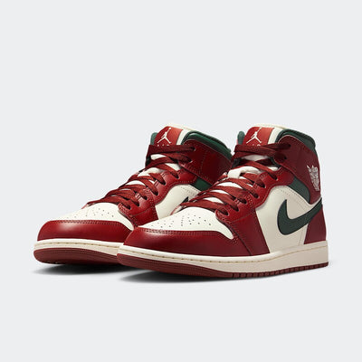 Junior Air Jordan 1 Mid Shoe