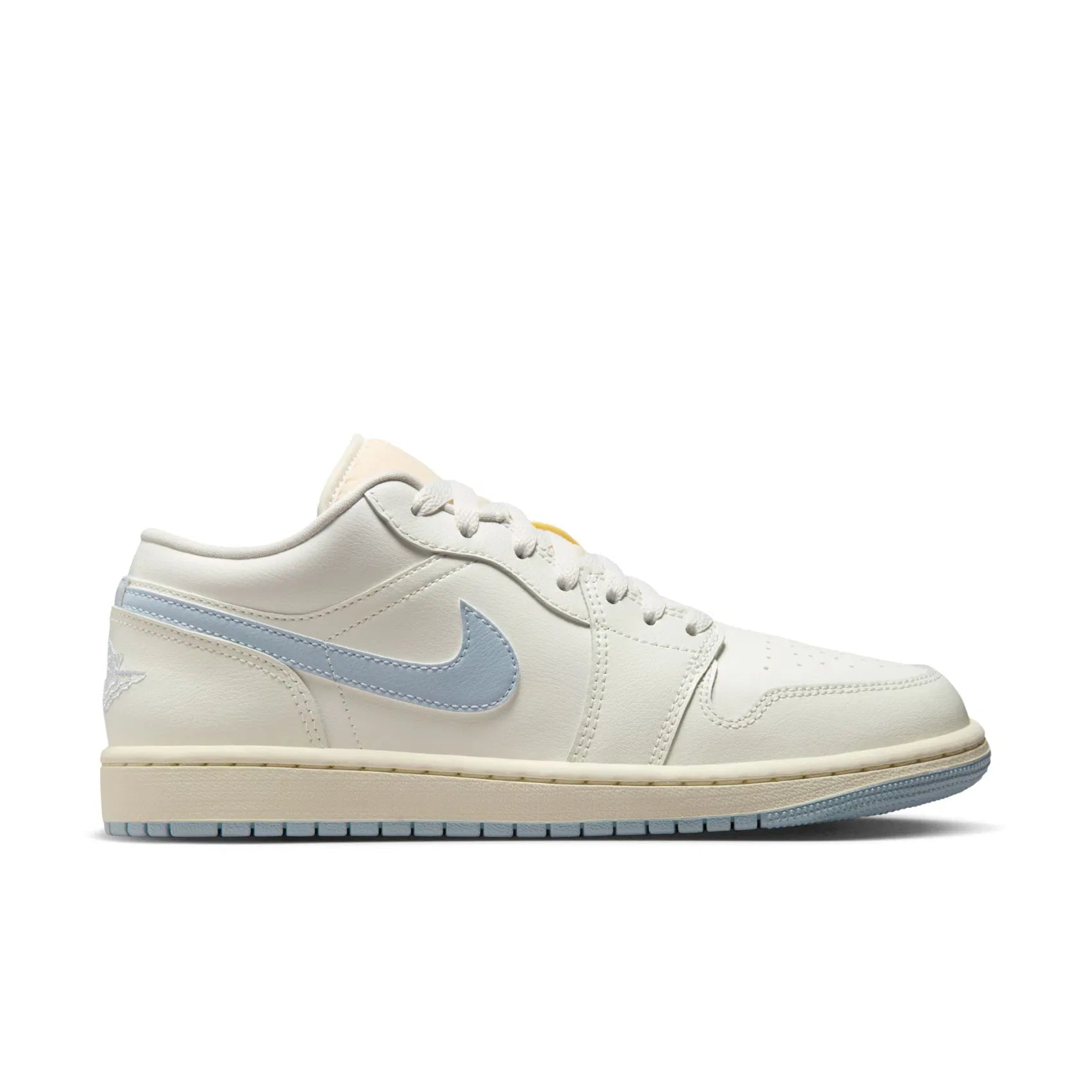 Womens Air Jordan 1 Low Shoe