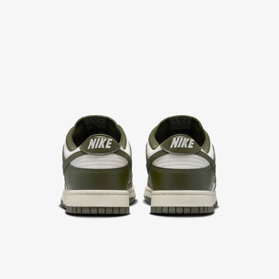 Mens Dunk Low Retro BTTYS Shoe