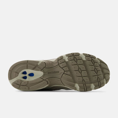 Womens 740 Shoe