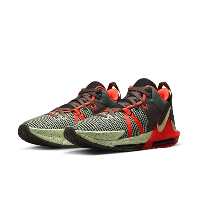 Mens Lebron Witness 7 Basketball Shoe